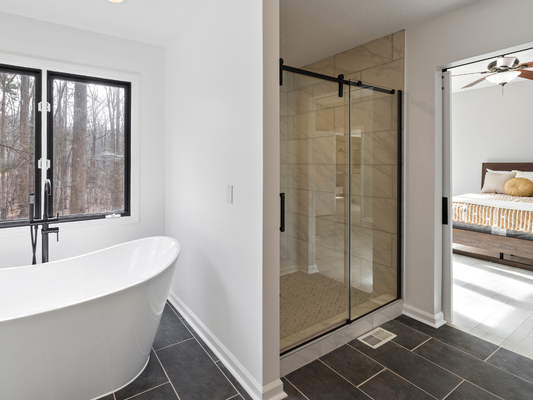 How to Choose the Right Shower Door for Your Bathroom