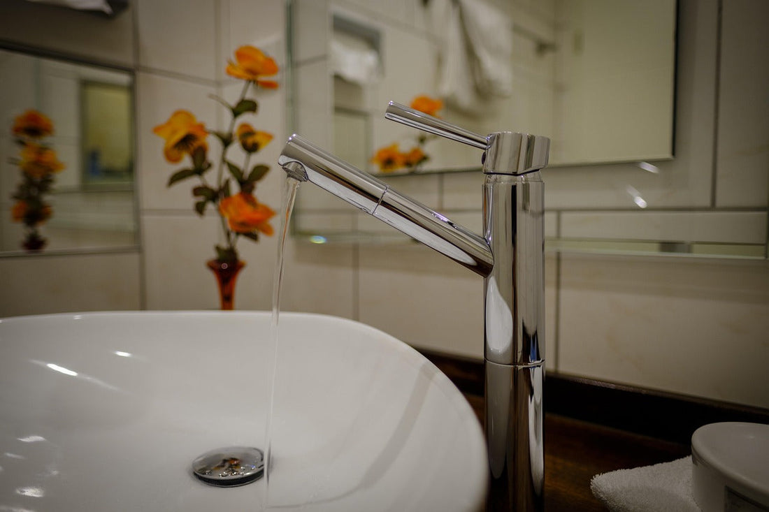 A complete guide to kitchen faucet maintenance: 8 professional tips to extend life in 2025