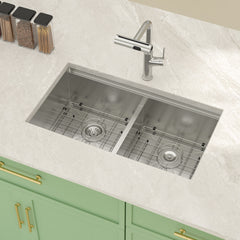 Lordear 32" L x 19" W Undermount Stainless Steel Kitchen Sink, Low Divider Ledge Workstation Single Bowl Sink with Full Accessories